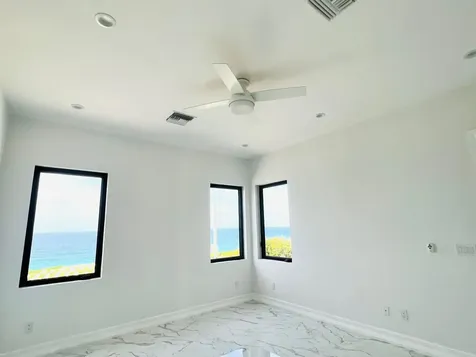 5 Ocean Drive Rainbow Bay Eleuthera BS