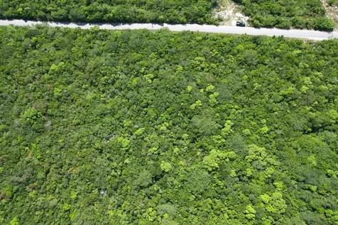 Queens Highway Eleuthera BS