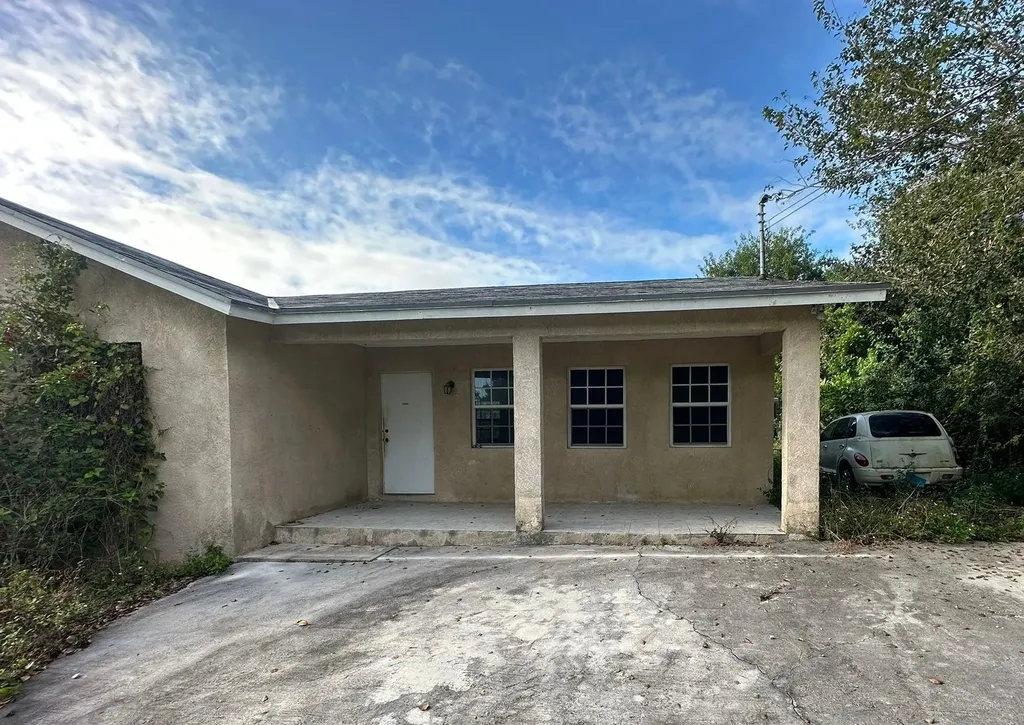 Spinney St, Yeoman's Wood Grand Bahama Freeport BS