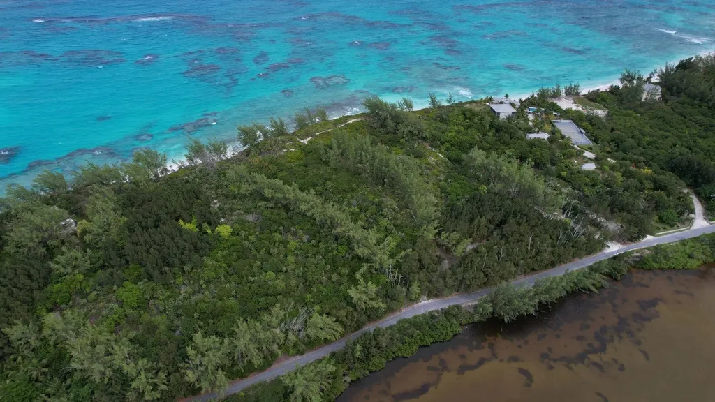 Banks Road Beachfront Eleuthera BS