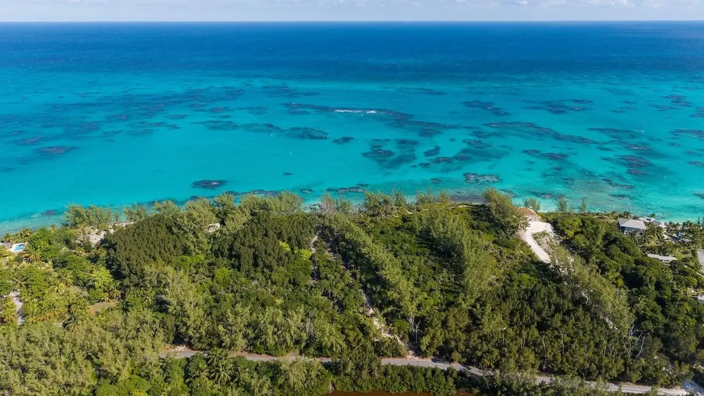 Banks Road Beachfront Eleuthera BS