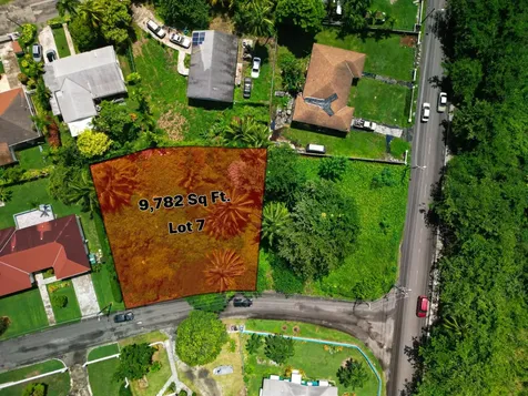 7 Danottage Estates New Providence Paradise Island BS