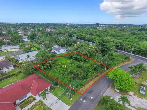 7 Danottage Estates New Providence Paradise Island BS