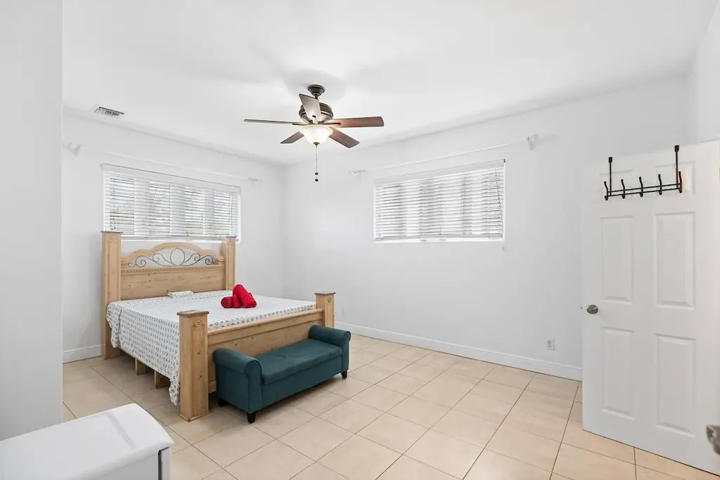 Coral Reef Circle New Providence Paradise Island BS