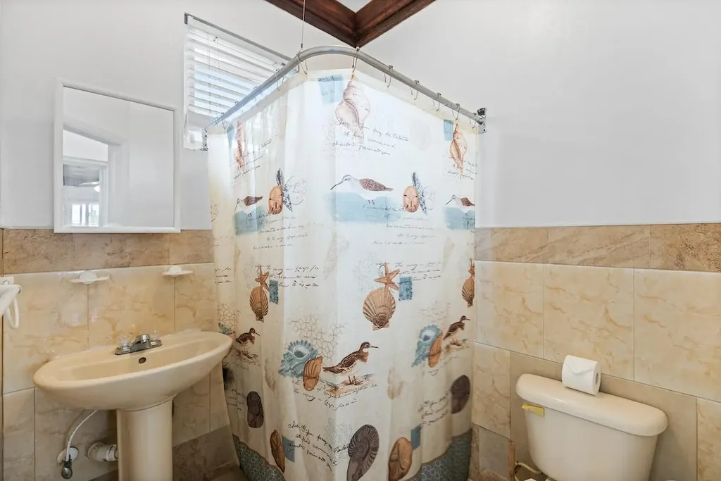 Coral Reef Circle New Providence Paradise Island BS