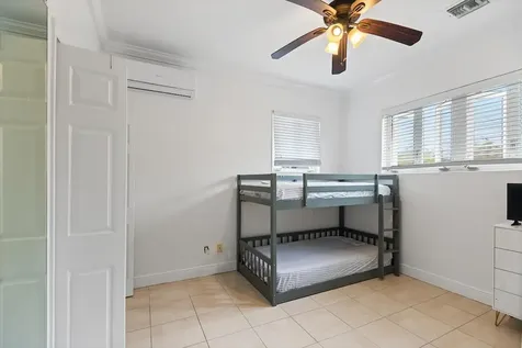 Coral Reef Circle New Providence Paradise Island BS