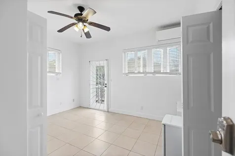 Coral Reef Circle New Providence Paradise Island BS