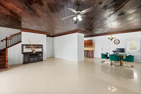 Coral Reef Circle New Providence Paradise Island BS