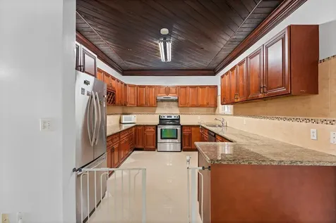 Coral Reef Circle New Providence Paradise Island BS