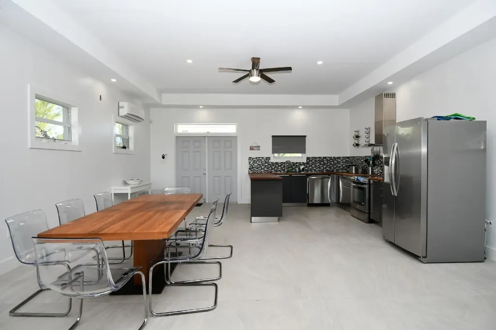 Galleon West - Canal Home Abaco BS