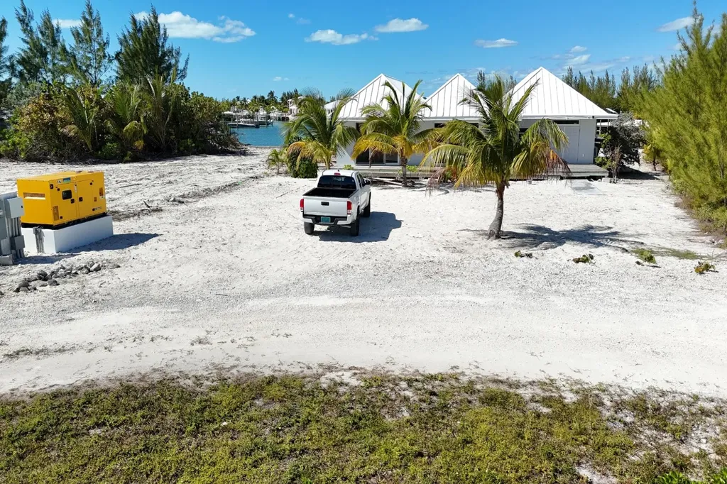 Galleon West - Canal Home Abaco BS