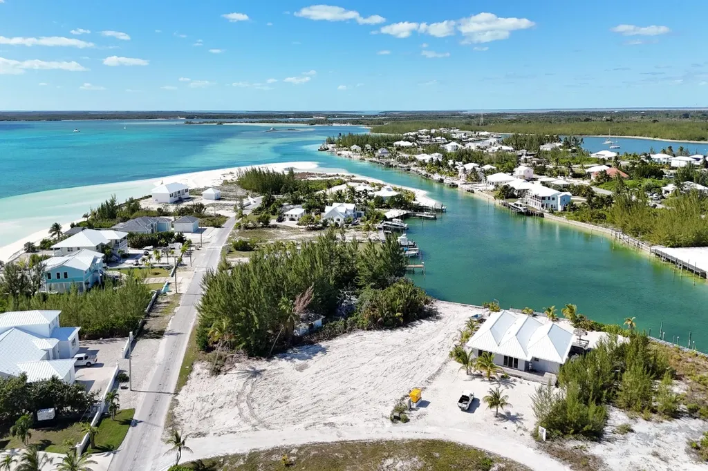 Galleon West - Canal Home Abaco BS