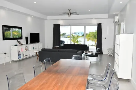 Galleon West - Canal Home Abaco BS