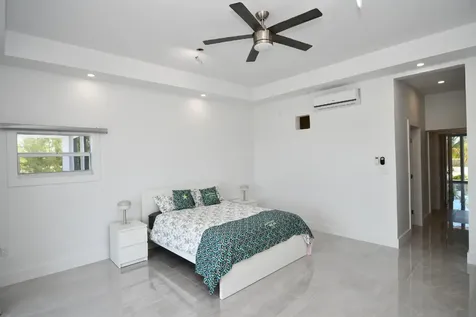 Galleon West - Canal Home Abaco BS