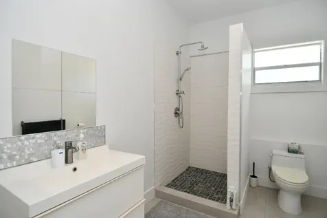 Galleon West - Canal Home Abaco BS