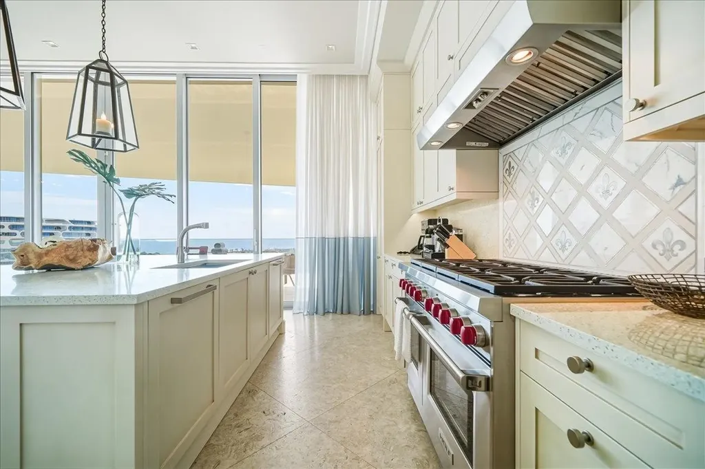 Honeycomb, Albany New Providence Paradise Island BS