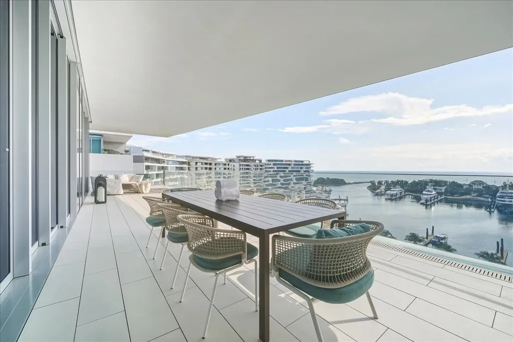 Honeycomb, Albany New Providence Paradise Island BS