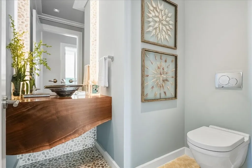 Honeycomb, Albany New Providence Paradise Island BS