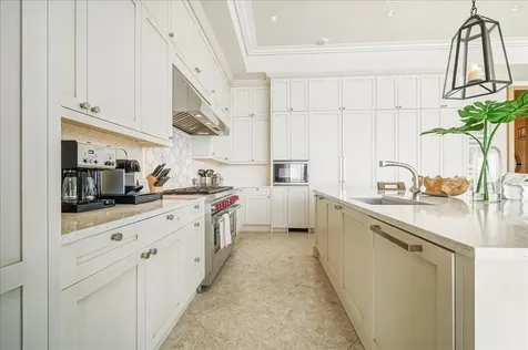 Honeycomb, Albany New Providence Paradise Island BS