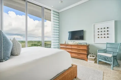 Honeycomb, Albany New Providence Paradise Island BS