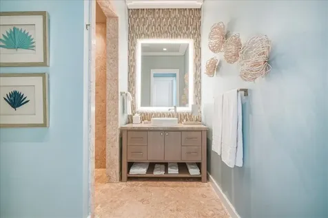 Honeycomb, Albany New Providence Paradise Island BS