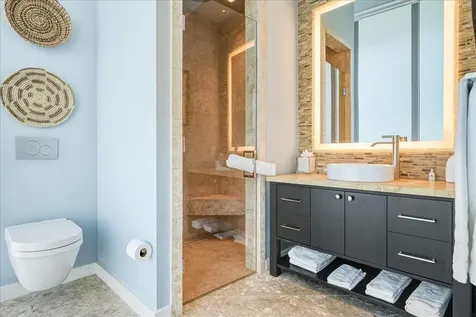 Honeycomb, Albany New Providence Paradise Island BS