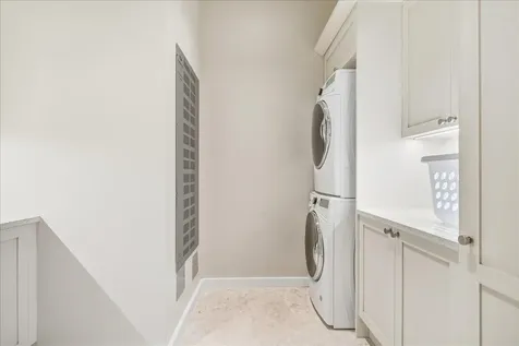 Honeycomb, Albany New Providence Paradise Island BS