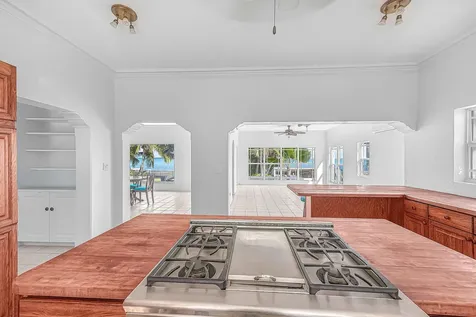 Blackbeards Cove New Providence Paradise Island BS