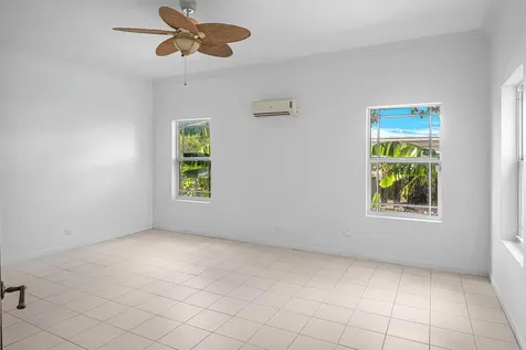 Blackbeards Cove New Providence Paradise Island BS