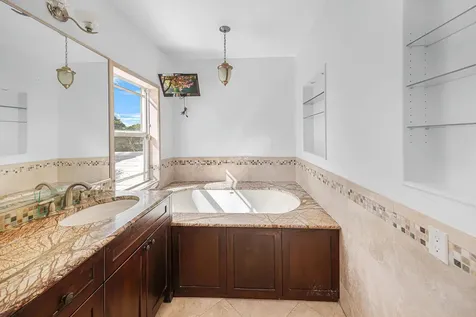 Blackbeards Cove New Providence Paradise Island BS