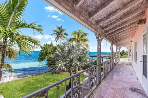 Blackbeards Cove New Providence Paradise Island BS