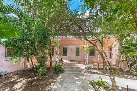 Blackbeards Cove New Providence Paradise Island BS