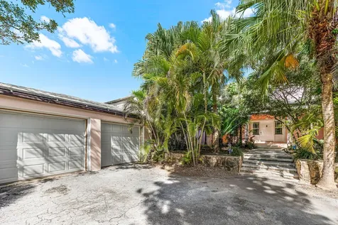 Blackbeards Cove New Providence Paradise Island BS