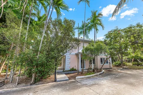 Blackbeards Cove New Providence Paradise Island BS