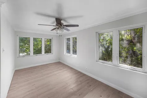 Blackbeards Cove New Providence Paradise Island BS