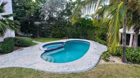 Blackbeards Cove New Providence Paradise Island BS