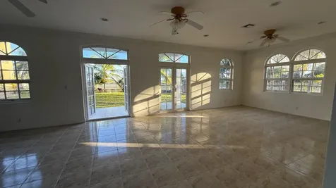 Fortune Bay Drive 2 Grand Bahama Freeport BS