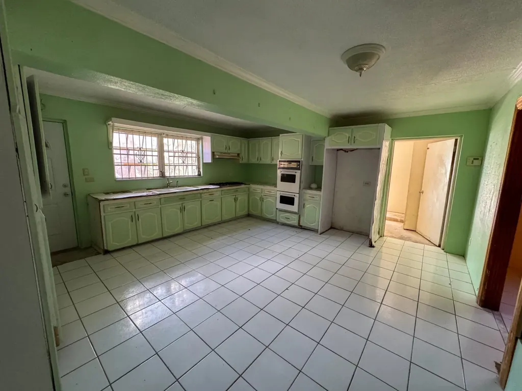 Cuckoo Drive New Providence Paradise Island BS