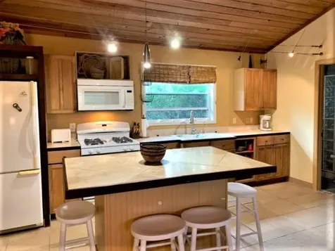 Brenville Miller Road Long Island BS