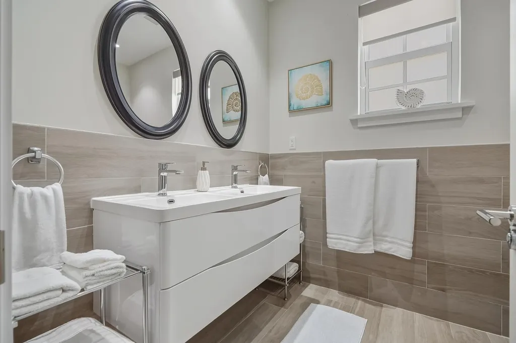 #2 Galleon Bay New Providence Paradise Island BS