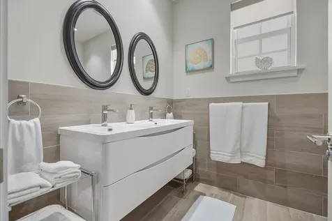 #2 Galleon Bay New Providence Paradise Island BS