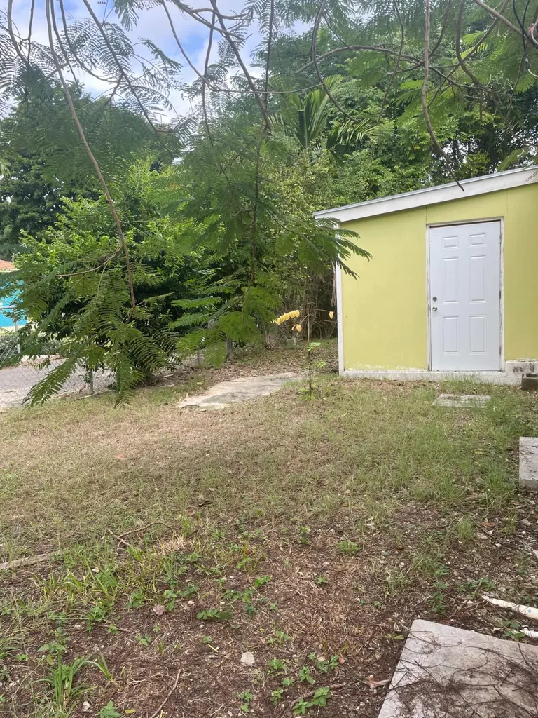 Woodland Road 10 New Providence Paradise Island BS