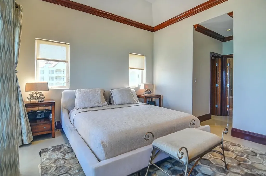 Caves Heights New Providence Paradise Island BS