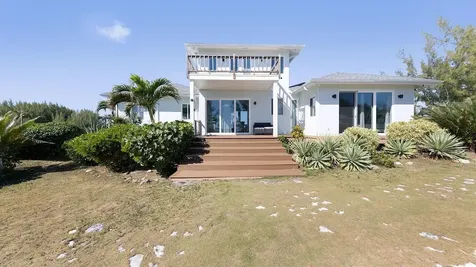 Beachfront Estate Eleuthera BS
