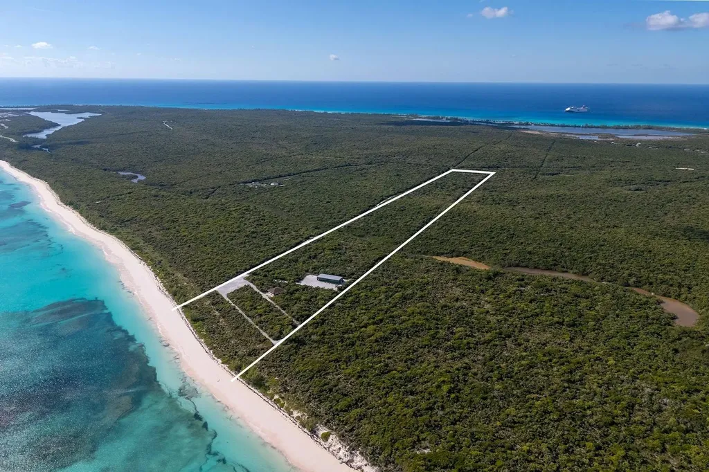 35 Acres Bannerman Town Eleuthera BS
