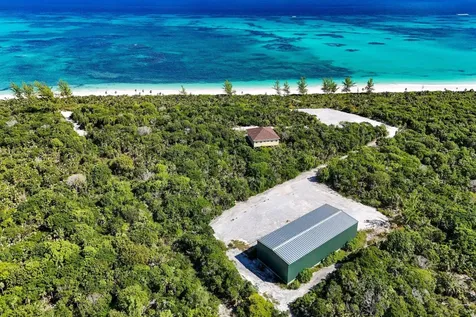 35 Acres Bannerman Town Eleuthera BS
