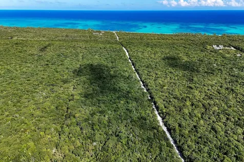 35 Acres Bannerman Town Eleuthera BS