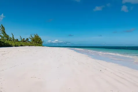 35 Acres Bannerman Town Eleuthera BS