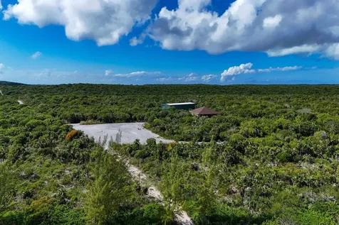 35 Acres Bannerman Town Eleuthera BS