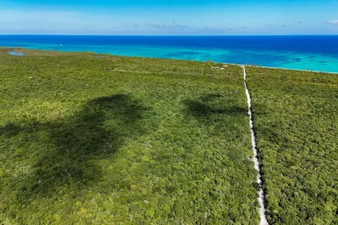 35 Acres Bannerman Town Eleuthera BS